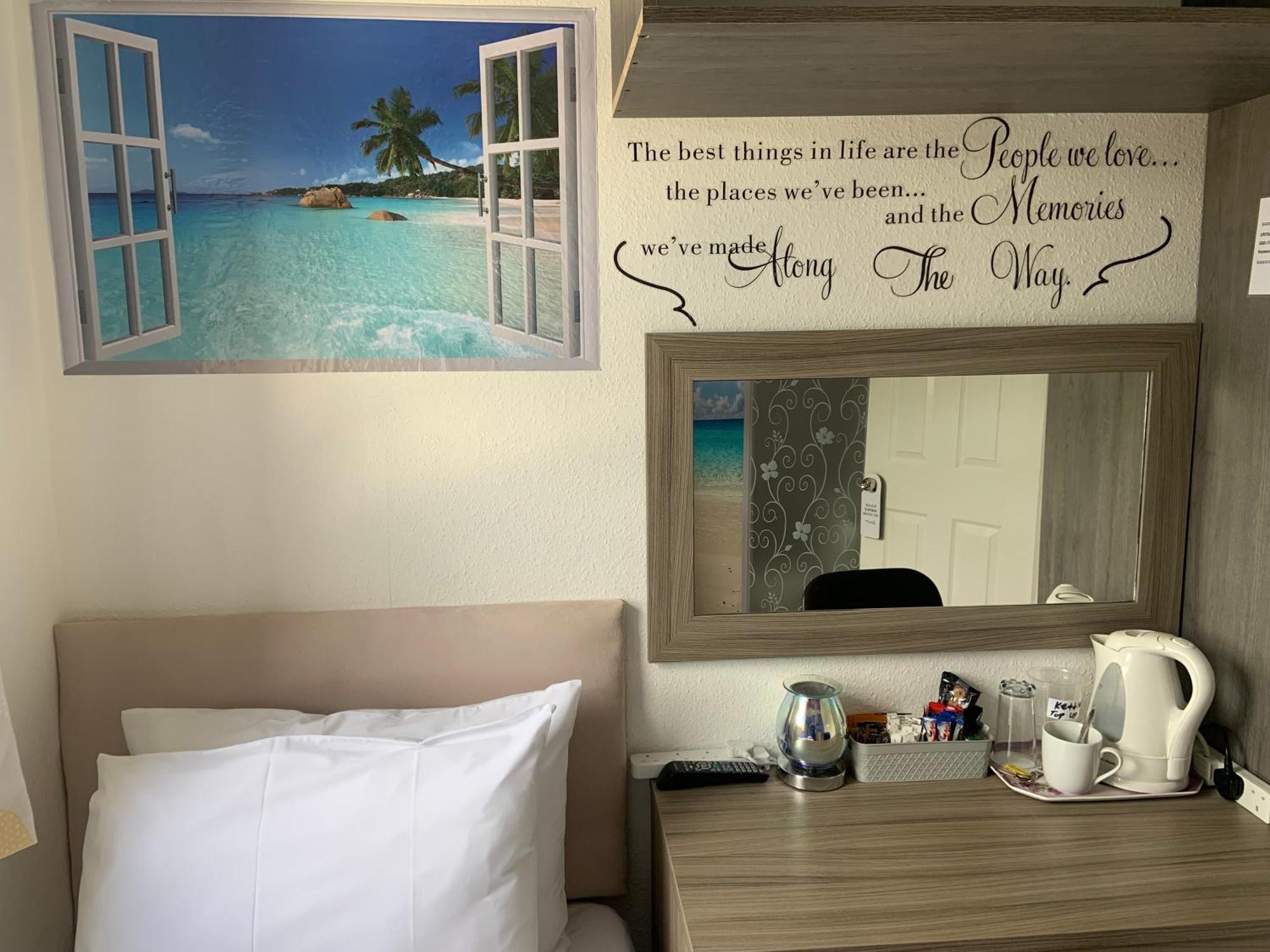 Enjoy Your Stay At Chorley Road Droitwich Eksteriør billede