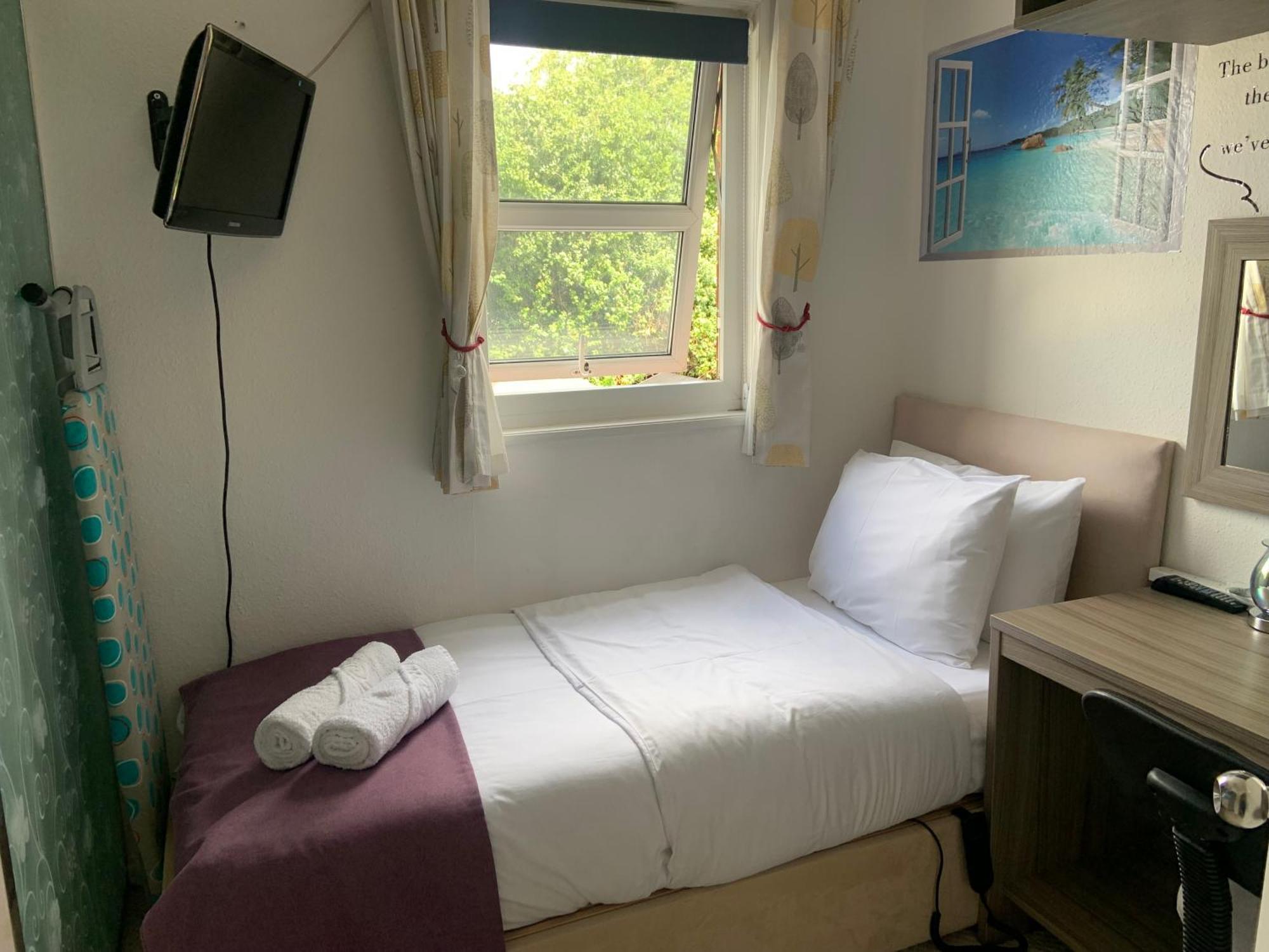 Enjoy Your Stay At Chorley Road Droitwich Eksteriør billede