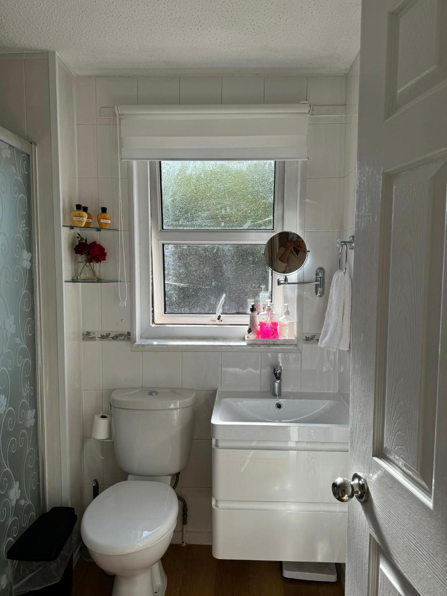 Enjoy Your Stay At Chorley Road Droitwich Eksteriør billede